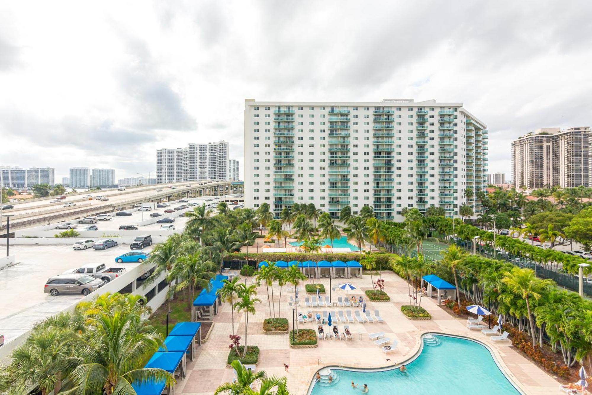 Ocean Reserve Sunny Isles Beach Exterior foto
